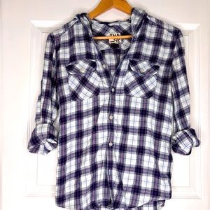 Aritzia boyfriend hooded brushed cotton plaid shirt